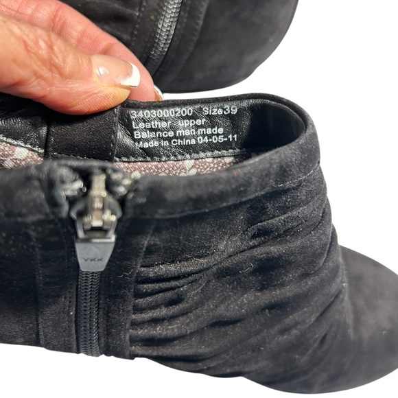 Dansko Buffy Womens Leather Suede Black Ankle Booties Sz 39 - Picture 7 of 9